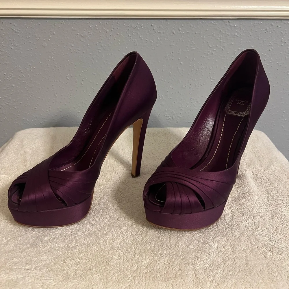 Dior platform pumps, stylish, Free People floral bottoms and Zara top included
